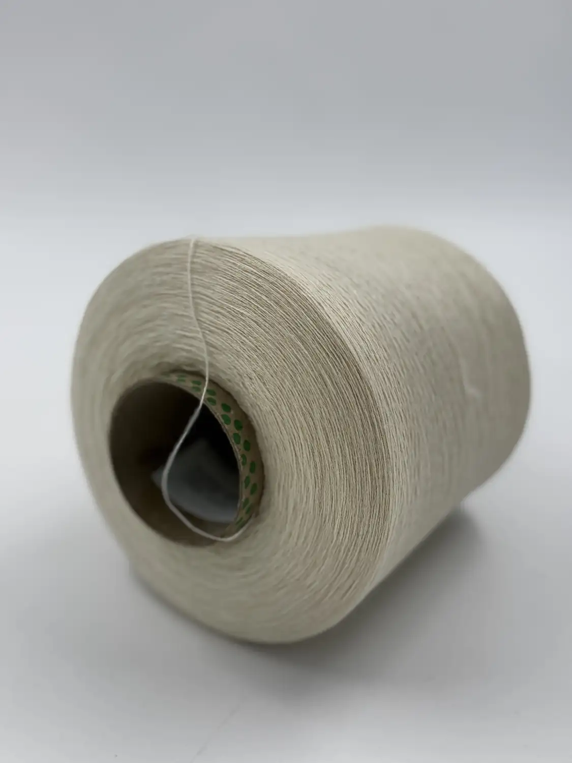 Фотография пряжи Biagioli Modesto, 100% Кашемир, молочный