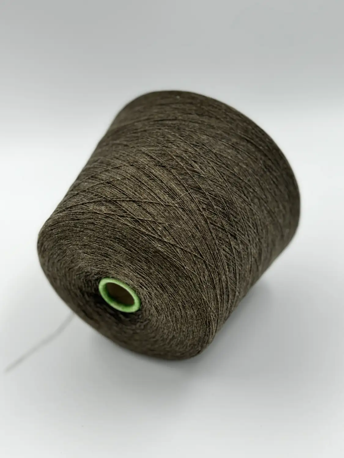 Фотография пряжи Loro Piana, 100% Кашемир, коричневый