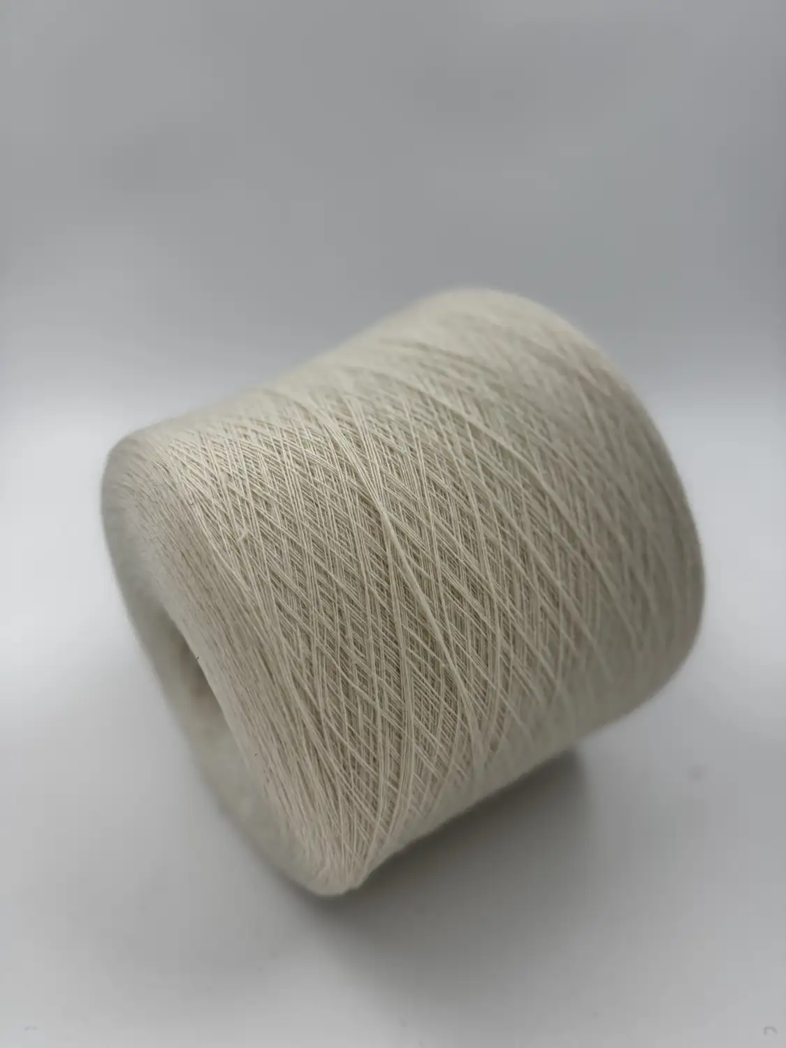 Фотография пряжи Millefili, clown, молочный