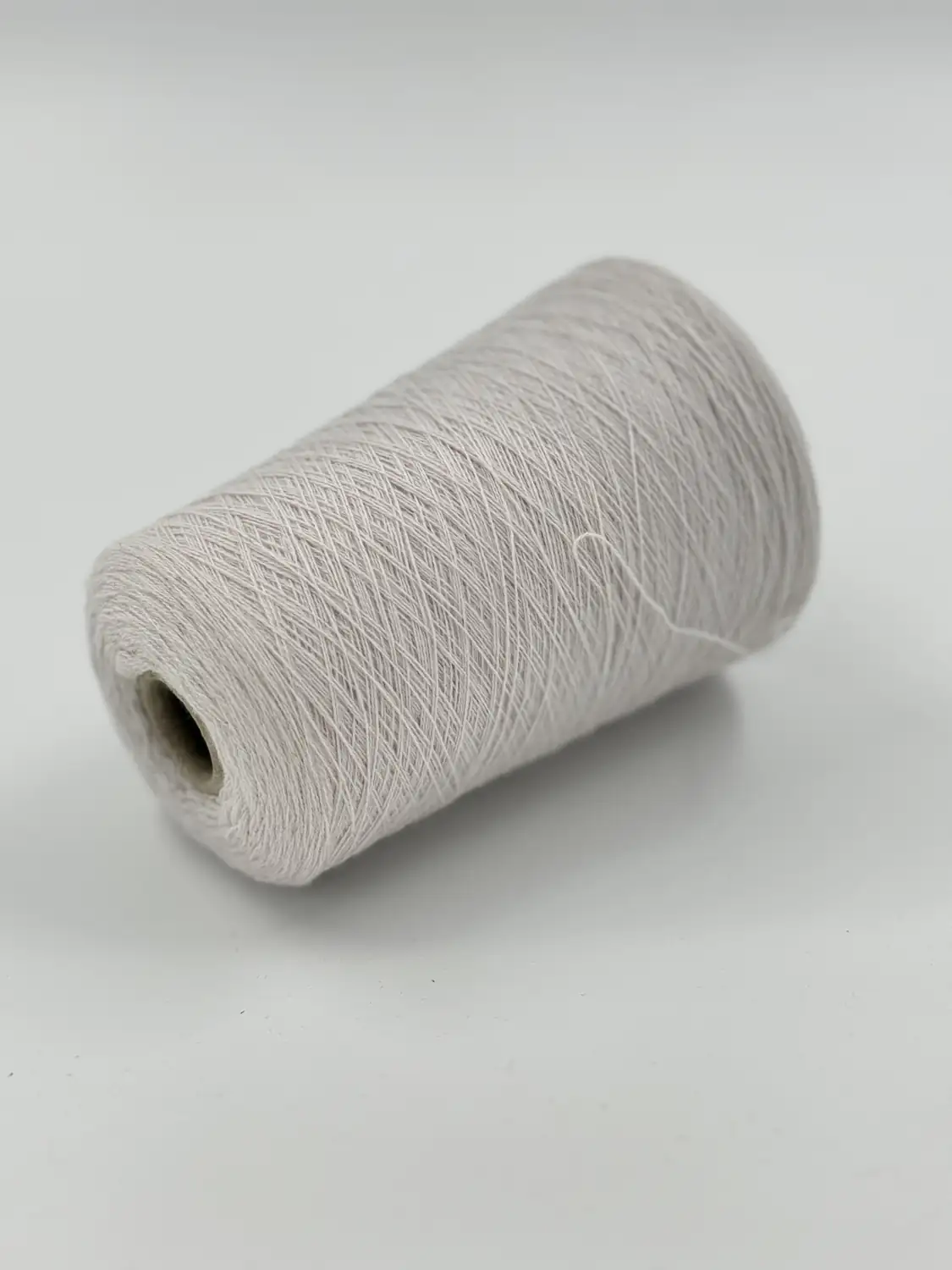 Фотография пряжи Loro Piana, 100% Кашемир, бледно-розовый