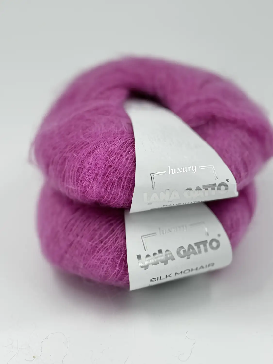 Фотография пряжи Lana Gatto luxury, Super kid mohair, Барби