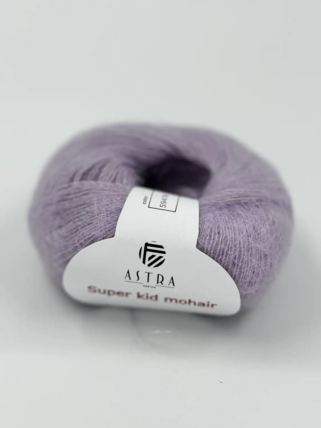 Фотография пряжи Astra design, Super kid mohair, бледно-сиреневый